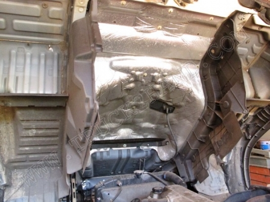 รถบรรทุก 6 ล้อ ยี่ห้อ HINO