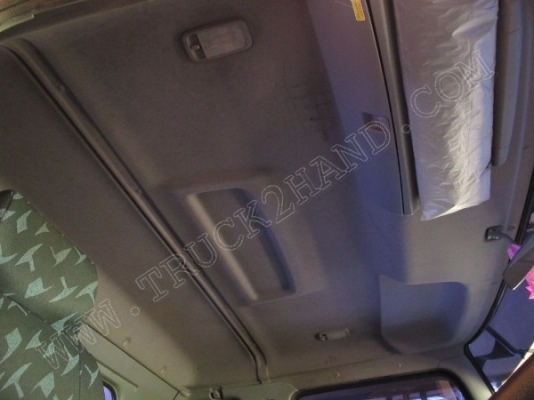 รถบรรทุก 6 ล้อ ยี่ห้อ HINO