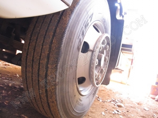 รถบรรทุก 6 ล้อ ยี่ห้อ HINO