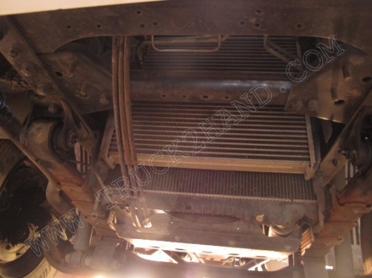 รถบรรทุก 6 ล้อ ยี่ห้อ HINO