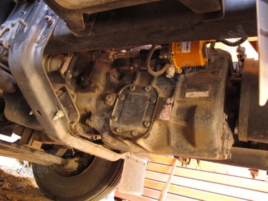 รถบรรทุก 6 ล้อ ยี่ห้อ HINO