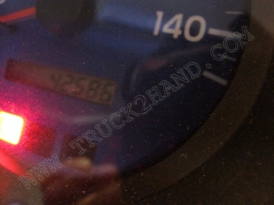 รถบรรทุก 6 ล้อ ยี่ห้อ HINO