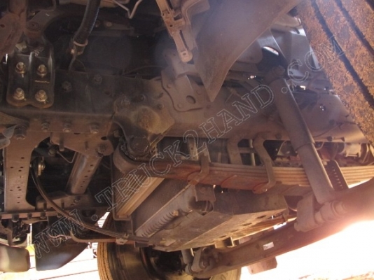 รถบรรทุก 6 ล้อ ยี่ห้อ HINO