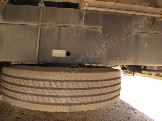 รถบรรทุก 6 ล้อ ยี่ห้อ HINO