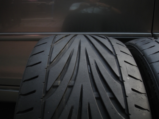 TOYO T1R made japan 225 45 17ปี09มี1คู่รับเอง2500 TOYO T1R made japan 225 45 17ปี09มี1คู่รับเอง2500