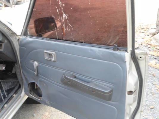 ขายรถกะบะ Toyota หัวเดียวเดิมๆ สีเหลือง-ทอง ปี 1988 ขายรถกะบะ Toyota หัวเดียวเดิมๆ สีเหลือง-ทอง ปี 1988