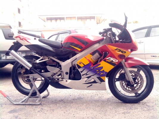 ขออนุญาติขาย  HONDA NSR150 RRW  สีแดงขาว ล้อแม็ก