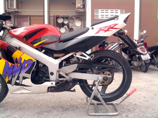 ขออนุญาติขาย  HONDA NSR150 RRW  สีแดงขาว ล้อแม็ก