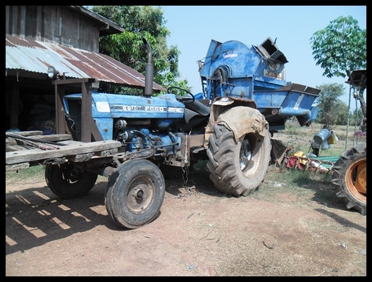 รถไถ 77T1 สภาพดี พร้อมใช้งาน