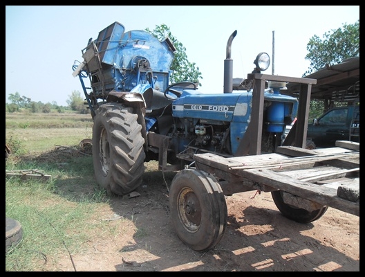 รถไถ 77T1 สภาพดี พร้อมใช้งาน