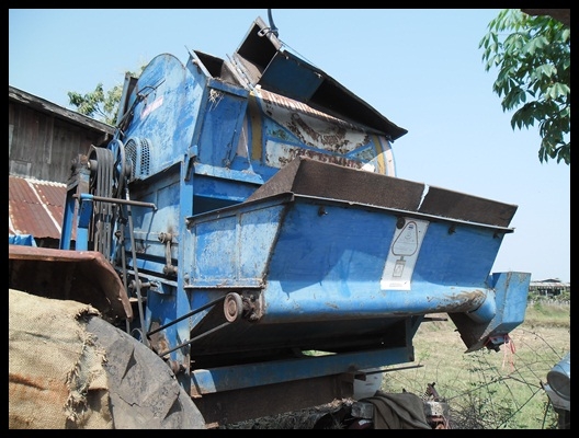 รถไถ 77T1 สภาพดี พร้อมใช้งาน