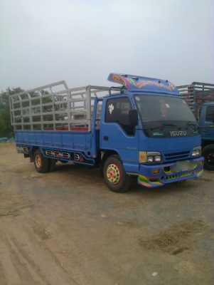 ขายหกล้อ ISUZU NPR เครื่อง 120 แรง กะบะคาร์โก้ยาว 5 เมตร ยาง 8.25 ทะเบียนพร้อม