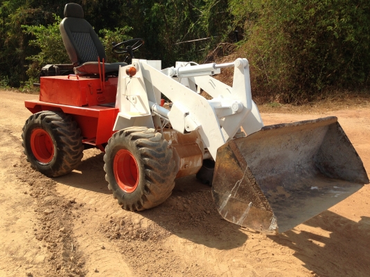 รถตักTCM 808 เครื่องยนต์ดีเซลคูโบต้า 4 สูบ ตักได้ 1คิว