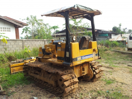 ลดราคาแล้วครับ!!!!!ขายแทรกเตอร์ BD2G เก่าญี่ปุ่น ใช้งาน 2,482 ชั่วโมง เสร็จงานแล้วพร้อมขายครับ