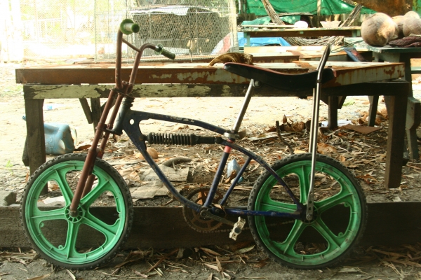 จักรยานโบราณโมโนโช๊ค