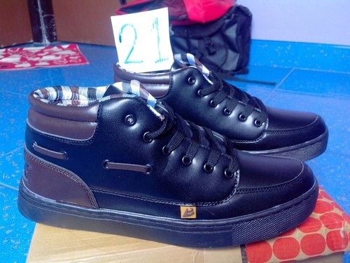 ร้องเท้าใหม่ไว้ไส่ขับรถ399ทุกคู่คับ ร้องเท้าใหม่ไว้ไส่ขับรถ399ทุกคู่คับ