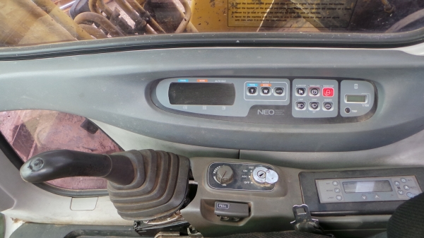 SUMITTOMO  SH200  ติดต่อปารวี 0839686255 ค่ะ