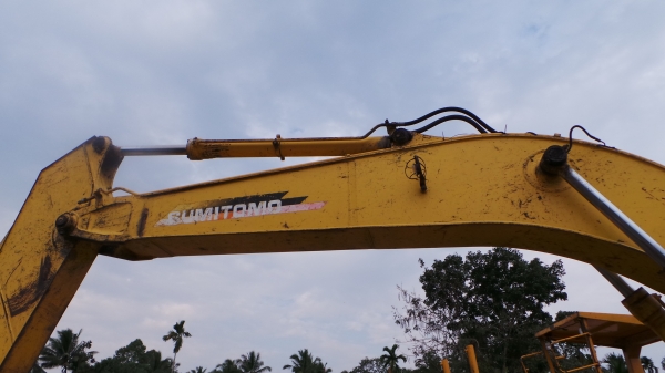 SUMITTOMO  SH200  ติดต่อปารวี 0839686255 ค่ะ