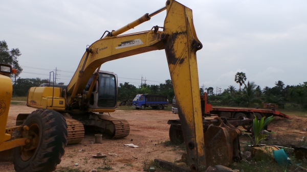 SUMITTOMO  SH200  ติดต่อปารวี 0839686255 ค่ะ