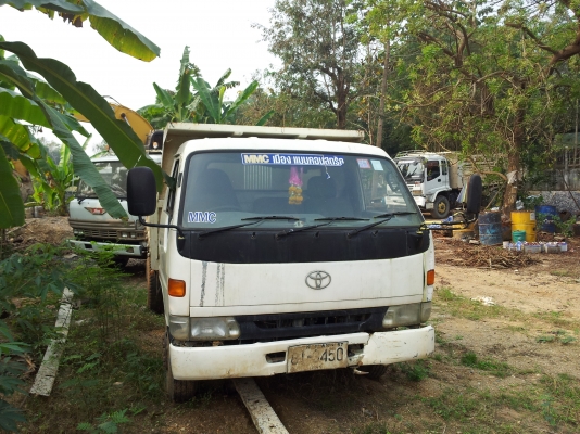 ลดราคาลงแล้วครับ!!!!ก่อนที่จะเข้าอู่เก็บสีใหม่...ขายรถบรรทุกหกล้อTOYOTA DYNA 400 ปี41เครื่องยนต์14B 115 แรงม้า ช่วงล่างFหน้า Fหลัง ใช้แต่สิบล้อไม่ได้ใช้งาน ขายครับ เจ้าของขายเอง