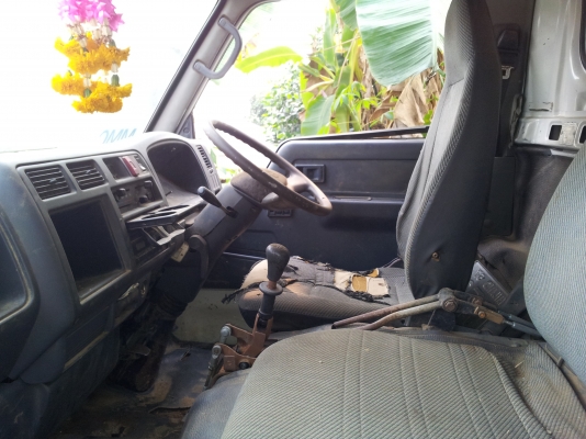 ลดราคาลงแล้วครับ!!!!ก่อนที่จะเข้าอู่เก็บสีใหม่...ขายรถบรรทุกหกล้อTOYOTA DYNA 400 ปี41เครื่องยนต์14B 115 แรงม้า ช่วงล่างFหน้า Fหลัง ใช้แต่สิบล้อไม่ได้ใช้งาน ขายครับ เจ้าของขายเอง