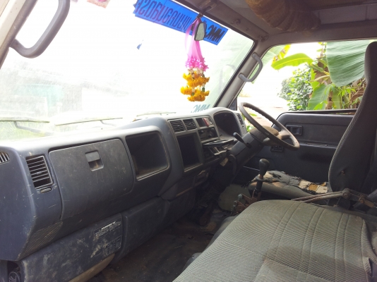 ลดราคาลงแล้วครับ!!!!ก่อนที่จะเข้าอู่เก็บสีใหม่...ขายรถบรรทุกหกล้อTOYOTA DYNA 400 ปี41เครื่องยนต์14B 115 แรงม้า ช่วงล่างFหน้า Fหลัง ใช้แต่สิบล้อไม่ได้ใช้งาน ขายครับ เจ้าของขายเอง