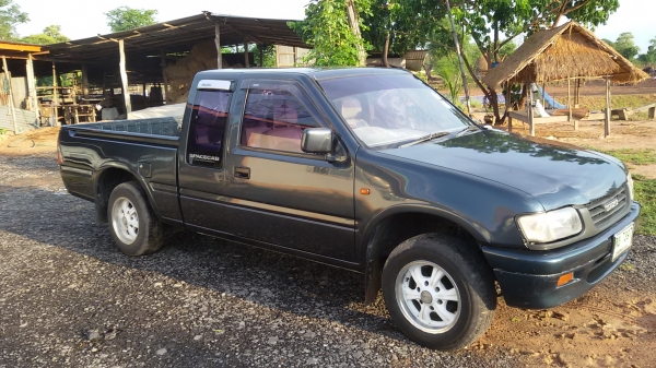 เพียง175000   ISUZU DRAGON  SPACECAB  SX  2800 TURBO รถพร้อมทุกอย่าง  เครื่องฟิตติดง่าย แคชซีสวย แอร์เย็นหนาวจัด พวงมาลัยเพาเวอร์ภายนอก  และภายในสวยกิ๊ป  รถพร้อมใช้ทะเบียนไม่ขาด เอกสารพร้อมโอน