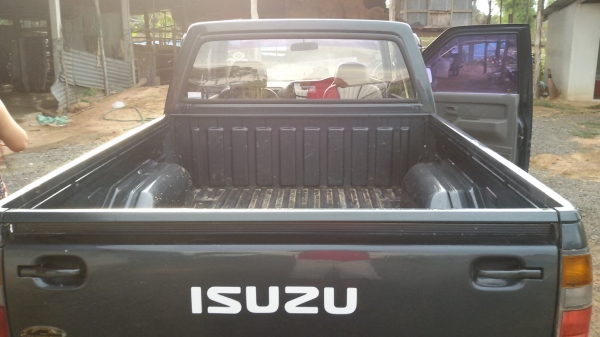 เพียง175000   ISUZU DRAGON  SPACECAB  SX  2800 TURBO รถพร้อมทุกอย่าง  เครื่องฟิตติดง่าย แคชซีสวย แอร์เย็นหนาวจัด พวงมาลัยเพาเวอร์ภายนอก  และภายในสวยกิ๊ป  รถพร้อมใช้ทะเบียนไม่ขาด เอกสารพร้อมโอน