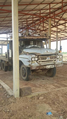 ขายด่วน!!! สิบล้อหัวยาว หางปลา ขายด่วน!!! สิบล้อหัวยาว หางปลา