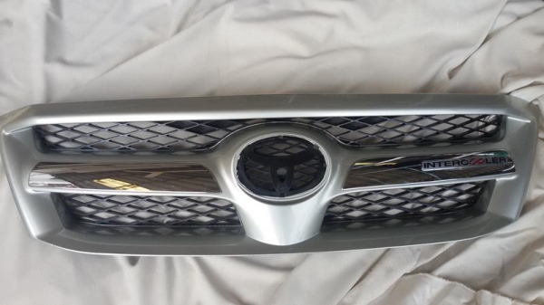 ขายกระจังหน้าเดิม วีโก้ของแท้ สภาพสวย สีบรอนท์ สภาพดีมาก ขายกระจังหน้าเดิม วีโก้ของแท้ สภาพสวย สีบรอนท์ สภาพดีมาก