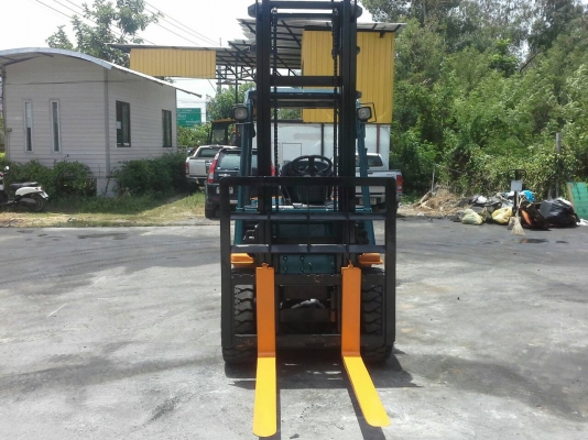 TOYOTA 7FD30 ขนาด3ตัน เสาสูง4เมตร เกียร์ออร์โต้ เครื่องยนต์ดีเซล2Z ยางตันใหม่4เส้น รับประกันเครื่องเกียร์3เดือน ราคาต่อรองได้0816161541