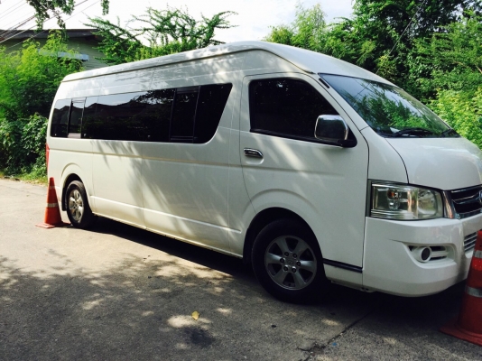 รถตู้JOYLONG 2700CCเกียร์ธรรมดา ปี2015 สีขาว สภาพดีพร้อม ก๊าซNGV 100L 2ถัง กระจกไฟฟ้า แปลงไดชาจน์ไดสตาทคอมแอร์เป็นของโตโยต้าแล้ว ราคา350000บาท ขายสดเท่านั้น อยู่ดอนเมืองTEL0890671028  ID Line=  arnat1028 ครับ