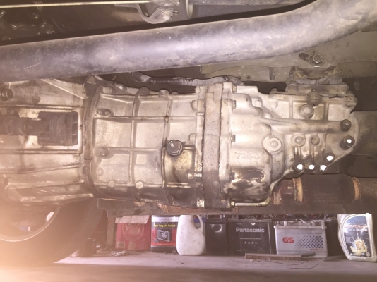 รถตู้JOYLONG 2700CCเกียร์ธรรมดา ปี2015 สีขาว สภาพดีพร้อม ก๊าซNGV 100L 2ถัง กระจกไฟฟ้า แปลงไดชาจน์ไดสตาทคอมแอร์เป็นของโตโยต้าแล้ว ราคา350000บาท ขายสดเท่านั้น อยู่ดอนเมืองTEL0890671028  ID Line=  arnat1028 ครับ