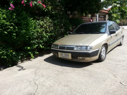 ขายรถเก๋งซีตรองXantia20.iปี1994ติดแก็สพร้อม59900สนใจ0853647170