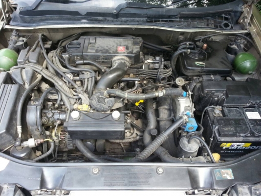 ขายรถเก๋งซีตรองXantia20.iปี1994ติดแก็สพร้อม59900สนใจ0853647170