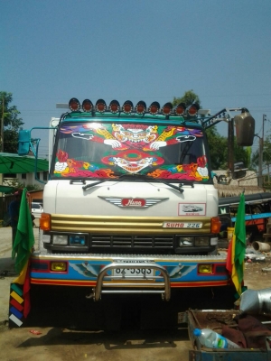 รถรับจ้าง 6-10 เทนเลอร์ รถเครน ยาวพิเศษ เปิดข้างได้ และบรรได