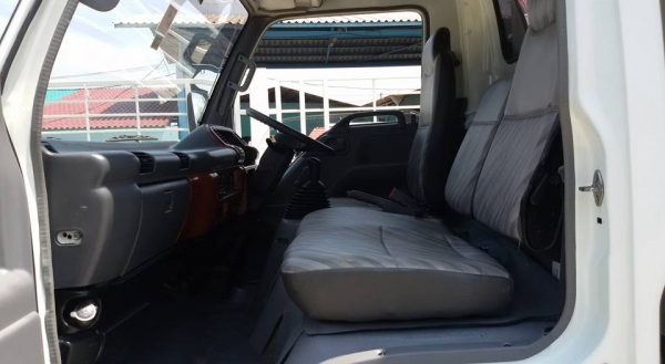 ขาย ISUZU NQR 175 แรงม้า ปี 2550 คอมมอนเรล ตู้ 4 บานยาว 5.5 เมตร สภาพสวยมาก ภายในหัวเก๋งสวย เบาะสะอา