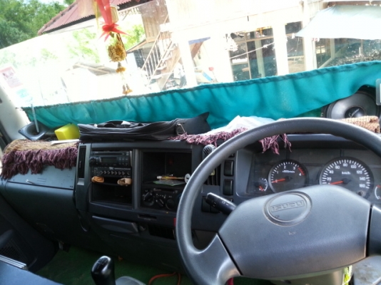 ขายด่วน NPR 150 แรงไม้มีคนขับ