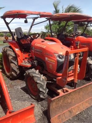 ขายรถแทรกเตอร์ คูโบต้า มือสอง ราคาถูก ขายรถแทรกเตอร์ คูโบต้า มือสอง ราคาถูก