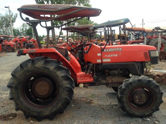 ขายรถแทรกเตอร์ คูโบต้า มือสอง ราคาถูก ขายรถแทรกเตอร์ คูโบต้า มือสอง ราคาถูก