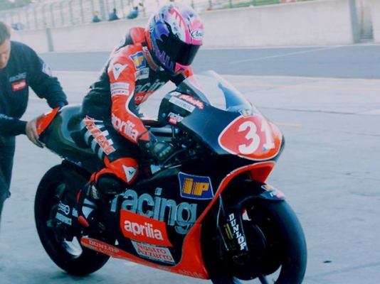 หมวกเก็บสะสม Arai Quantum/e หมวกเก็บสะสม Arai Quantum/e