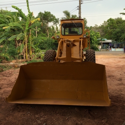 รถตักล้อยาง JH 30 B รถใช้งานปรกติ เครื่องแน่น ต่อแขนแล้ว ทำสีใหม่ กระจกหัวเก๋งใหม่ หุ้มเบาะใหม่