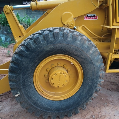 รถตักล้อยาง JH 30 B รถใช้งานปรกติ เครื่องแน่น ต่อแขนแล้ว ทำสีใหม่ กระจกหัวเก๋งใหม่ หุ้มเบาะใหม่