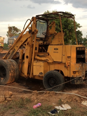 รถตักล้อยาง KOMATSU SD 23-1 สภาพเดิมๆ เครื่องแน่น ตรวจเช็คแล้วพร้อมใช้งาน มีเอกสาร