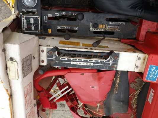 ขายรถเกี่ยวข้าว นำเข้าจากญี่ปุ่น รุ่นTC1201 ยี่ห้อ YANMAR ราคาสุดพิเศษก่อนฤดูการเก็บเกี่ยว 45,900บ.