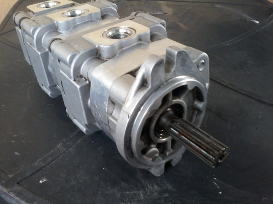 มัดจำแล้วครับ จาก คุณ รักเดชา จังหวัดตรัง ปั๊มไฮดรอลิค ของ PC 40-7  สภาพสวยๆ แรงๆ