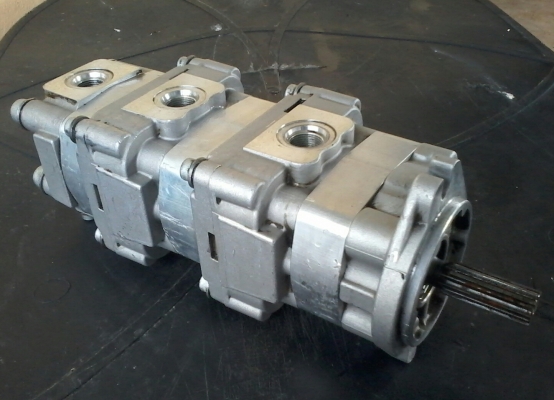 มัดจำแล้วครับ จาก คุณ รักเดชา จังหวัดตรัง ปั๊มไฮดรอลิค ของ PC 40-7  สภาพสวยๆ แรงๆ