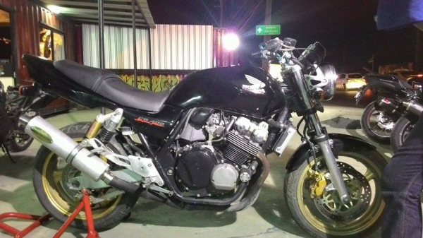 CB400 V-TEC ทะเบียนพร้อมโอนครับ