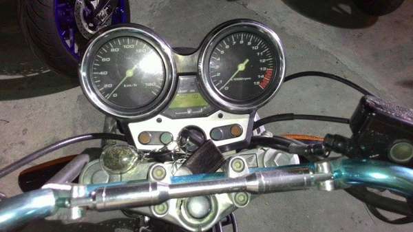 CB400 V-TEC ทะเบียนพร้อมโอนครับ