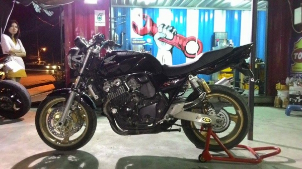 CB400 V-TEC ทะเบียนพร้อมโอนครับ